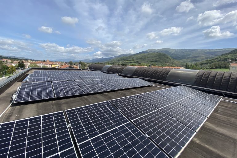 Installato un impianto Fotovoltaico presso una scuola elementare in provincia di Perugia con finanziamenti Statali